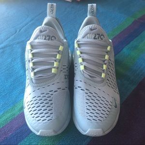 Nike 270s